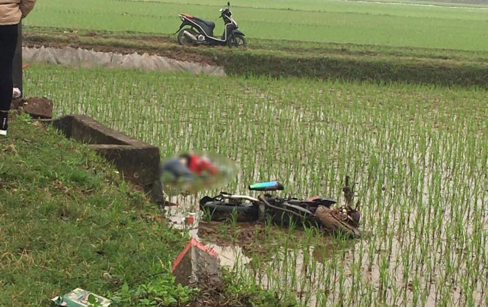 Hiện trường vụ tai nạn nghiêm trọng tại huyện Mê Linh, Hà Nội, vào sáng nay Hiện trường vụ tai nạn nghiêm trọng tại huyện Mê Linh, Hà Nội, vào sáng nay