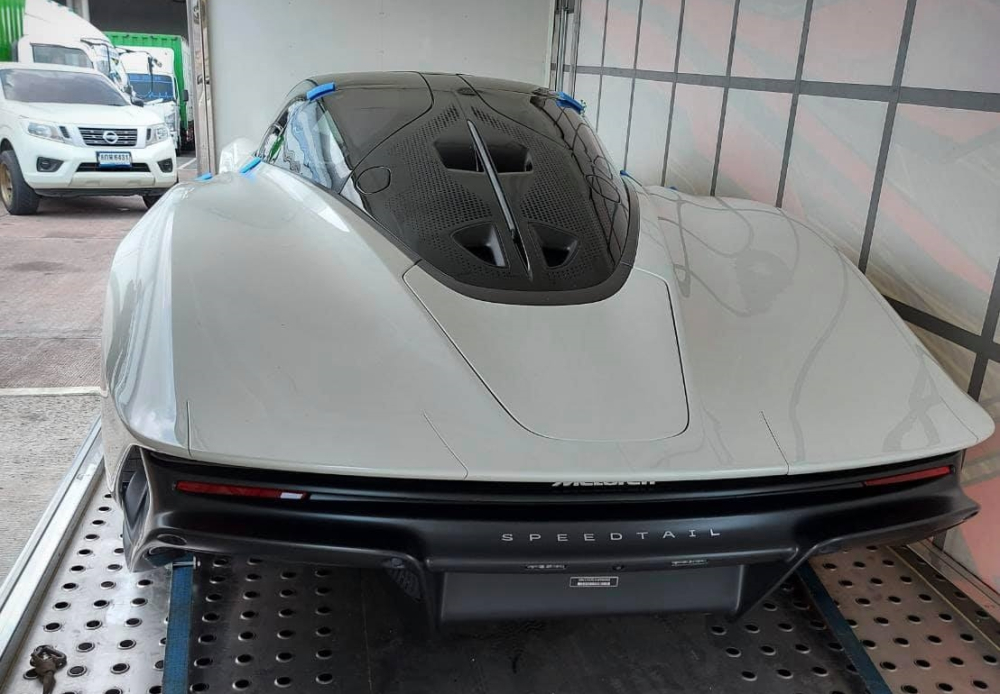 H&igrave;nh ảnh hiếm hoi của McLaren Speedtail đầu ti&ecirc;n về nước