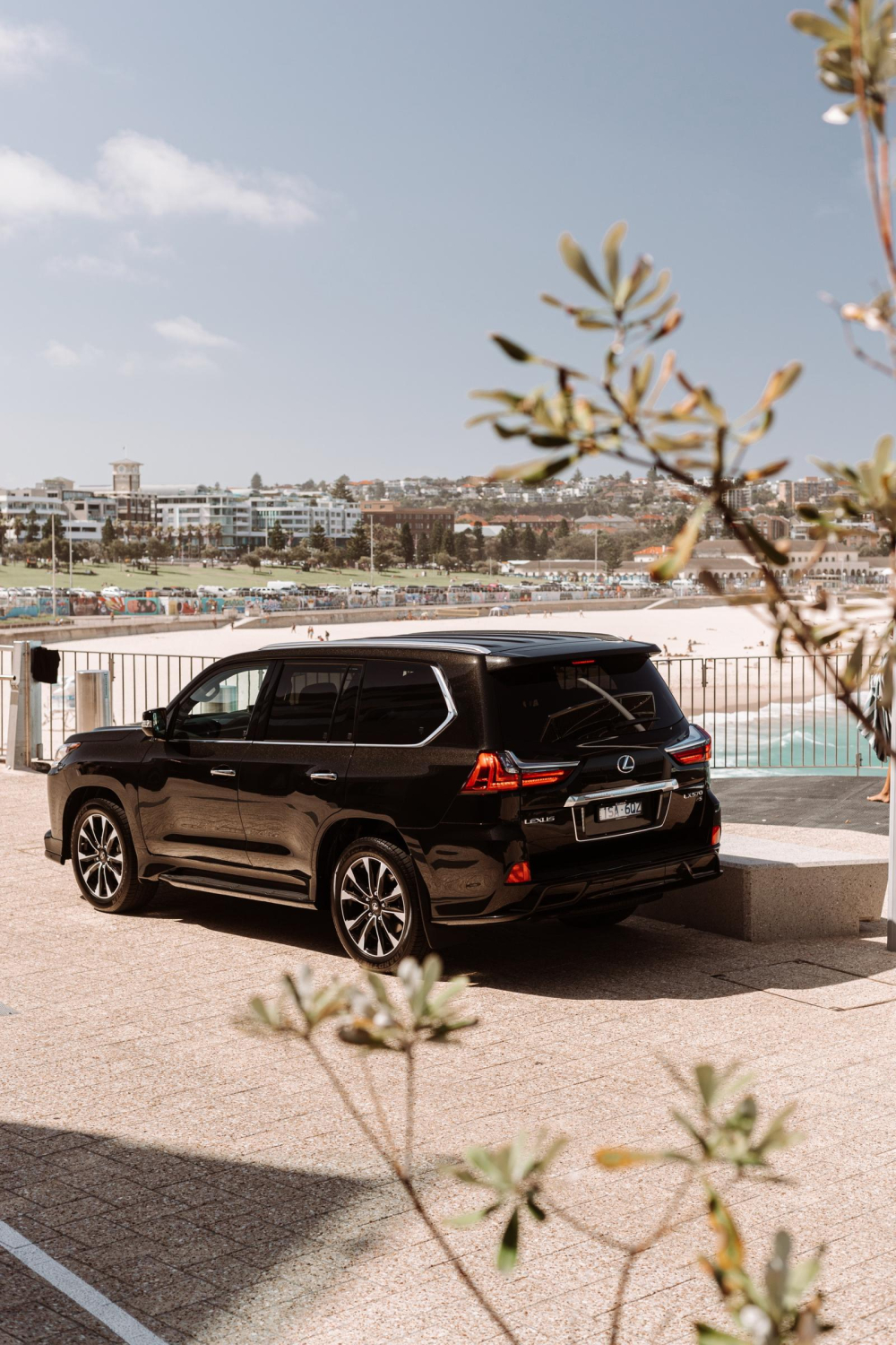 Lexus LX570 S 2021 d&ugrave;ng động cơ xăng V8 quen thuộc