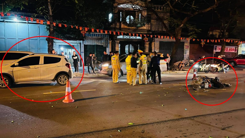 Hiện trường vụ tai nạn giao thông giữa xe máy và VinFast Fadil Hiện trường vụ tai nạn giao thông giữa xe máy và VinFast Fadil