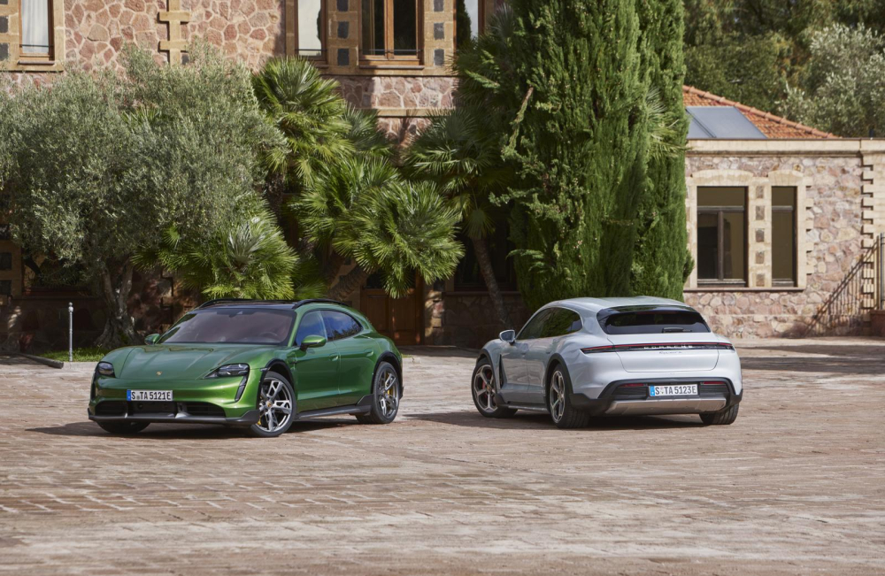 Porsche Taycan Cross Turismo chính thức được ra mắt. Porsche Taycan Cross Turismo chính thức được ra mắt.
