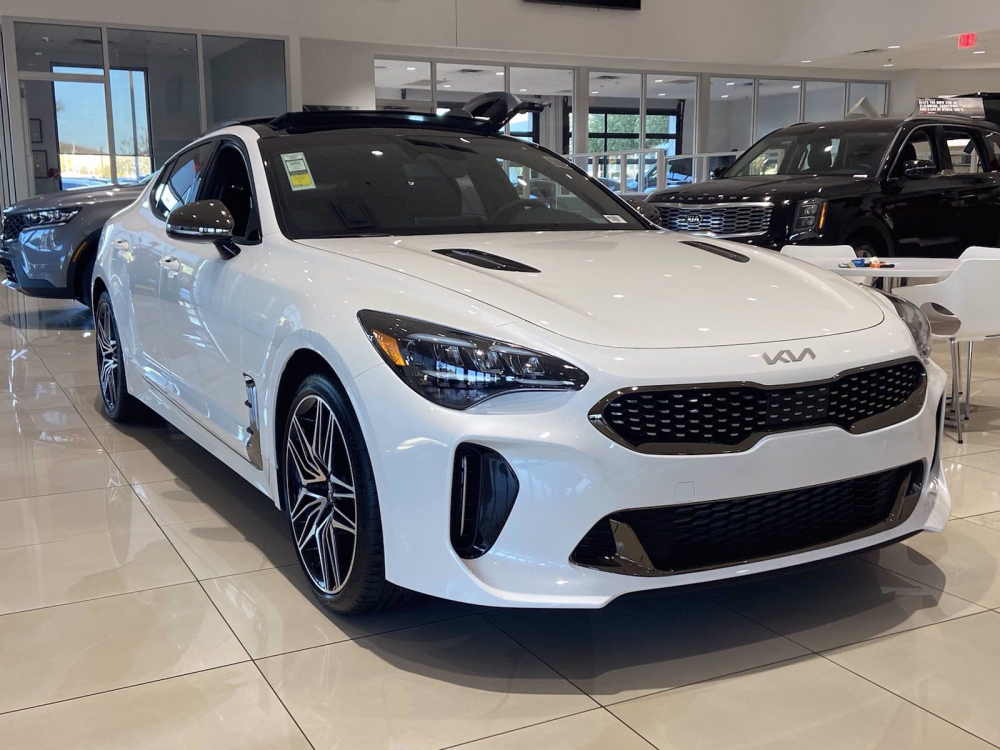 Kia Stinger 2022 được thay đổi nhẹ về thiết kế ngoại thất