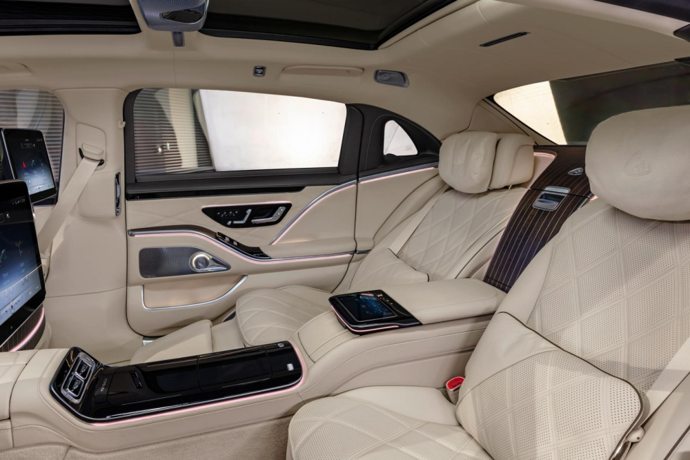 Ghế thương gia ở phía sau của Mercedes-Maybach S-Class 2021