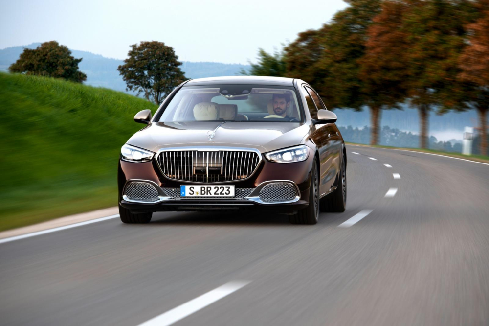 Mercedes-Maybach S-Class 2021 có thiết kế đầu xe riêng
