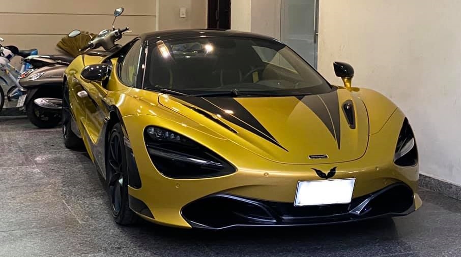 Xe có thêm các điểm nhấn màu đen Xe có thêm các điểm nhấn màu đen