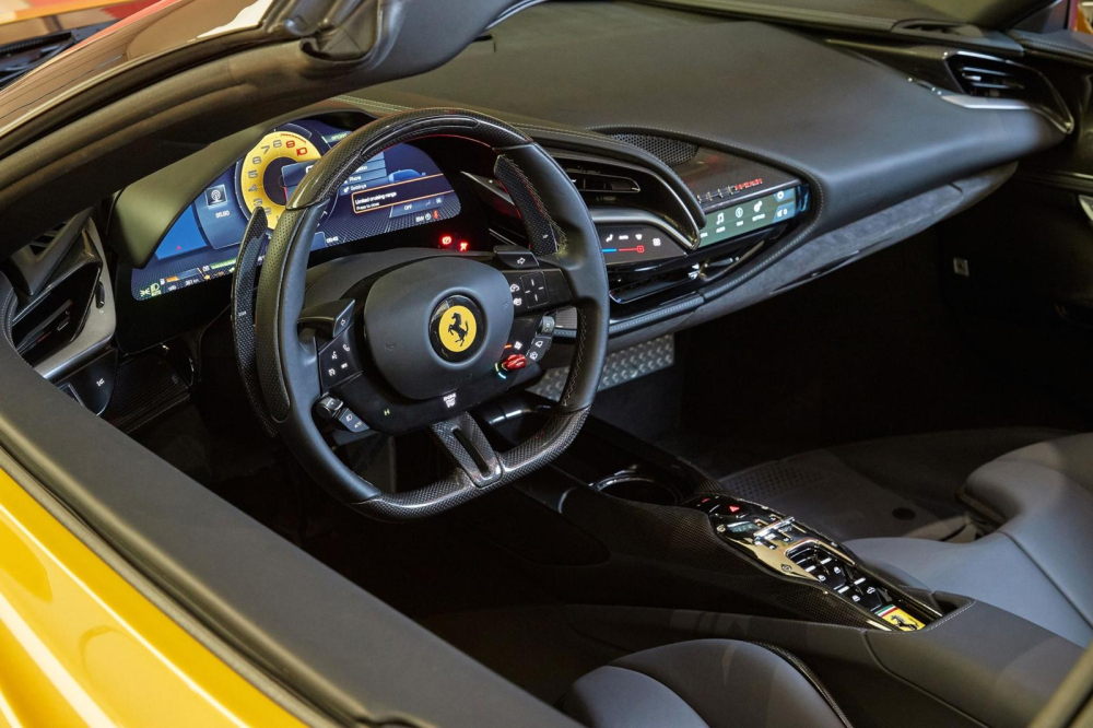 Ferrari SF90 Spider có công suất chính xác là 986 mã lực Ferrari SF90 Spider có công suất chính xác là 986 mã lực