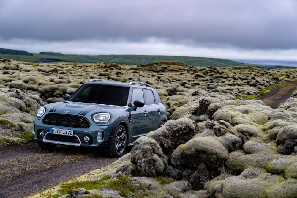 MINI Countryman 2021 ch&iacute;nh thức được ra mắt.