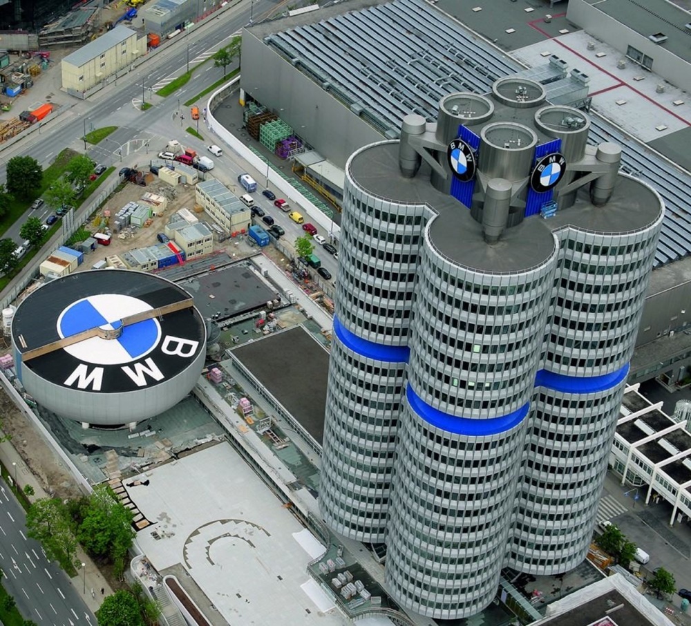 Trụ sở hãng BMW đặt tại Munich, Đức. Trụ sở hãng BMW đặt tại Munich, Đức.