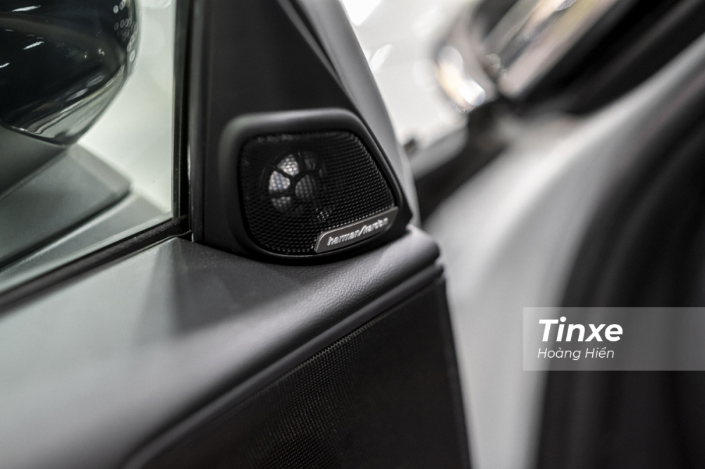 Dàn âm thanh cao cấp Harman Kardon trên MINI Cooper S Countryman 2021.