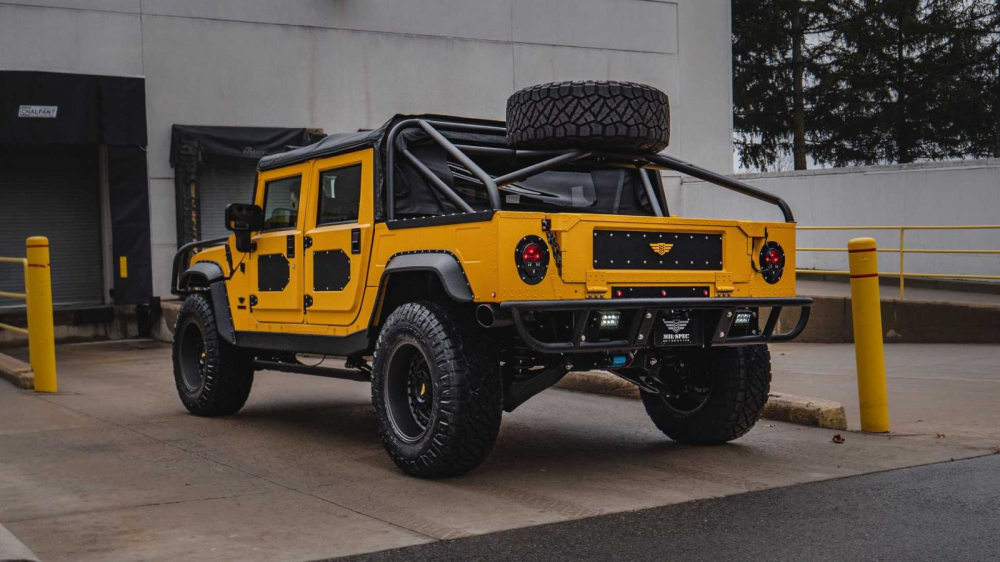 Phía sau của M1-R