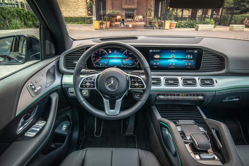 Nội thất b&ecirc;n trong Mercedes-Benz GLE
