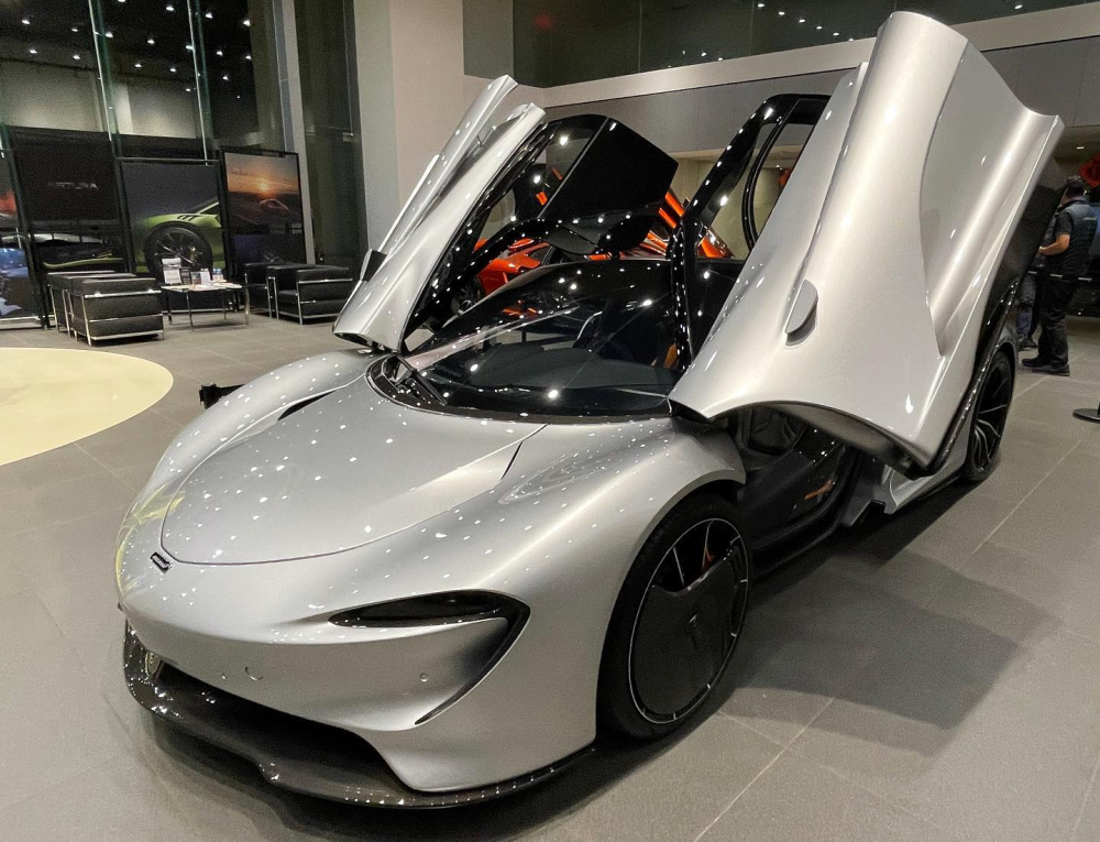Siêu phẩm McLaren Speedtail tung cánh trong đại lý McLaren Taiwan
