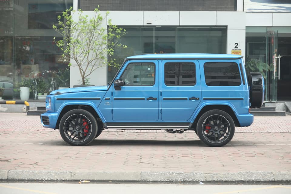 Dù trải qua hàng chục năm nhưng thiết kế tổng thể của Mercedes-Benz G-Class vẫn không thay đổi quá nhiều Dù trải qua hàng chục năm nhưng thiết kế tổng thể của Mercedes-Benz G-Class vẫn không thay đổi quá nhiều