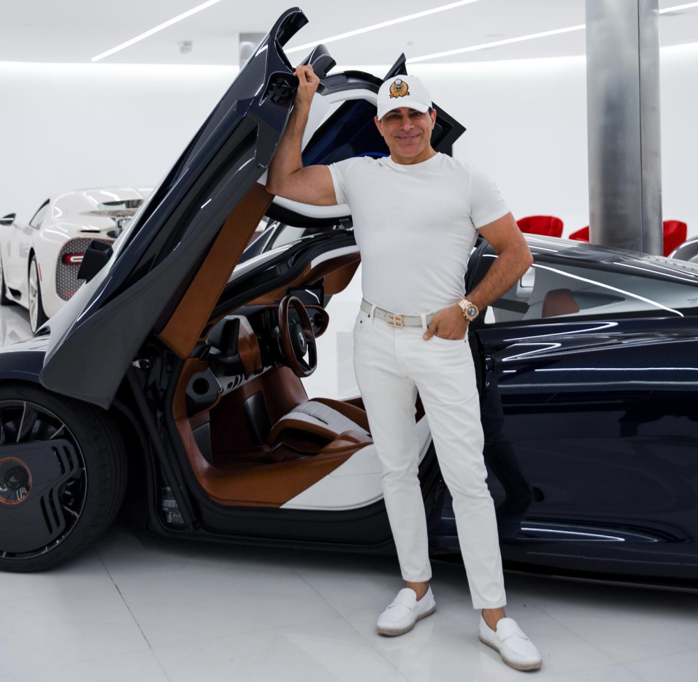 Manny Khoshbin là chủ nhân của McLaren Speedtail Hermes độc nhất thế giới