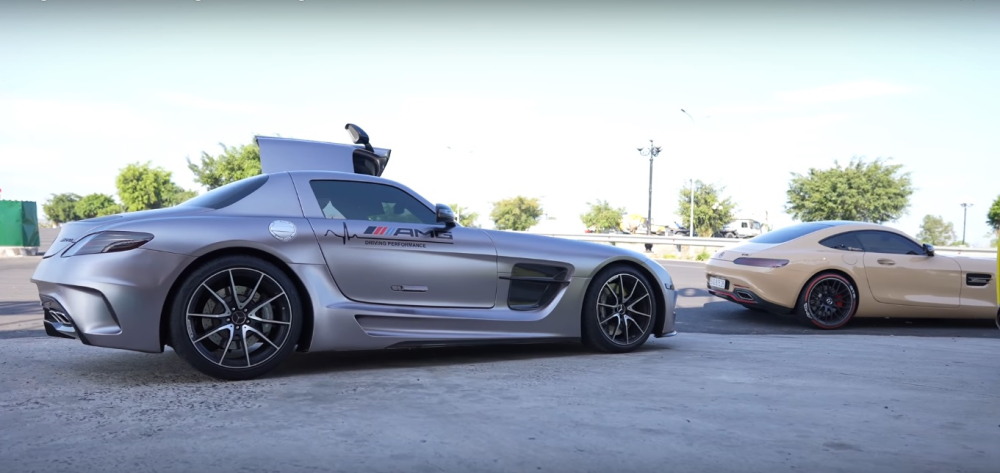 Mercedes-Benz SLS AMG và Mercedes-AMG GT S của bạn bè Cường Đô-la tụ tập đi khảo sát đường đua drag
