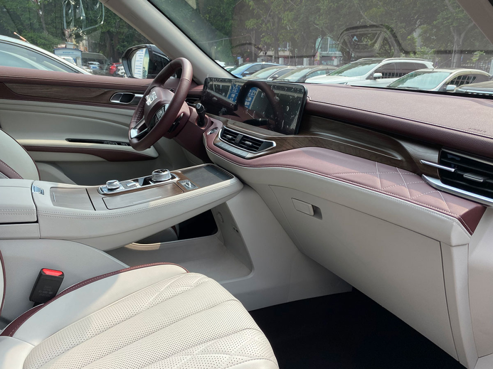 Ford Equator 2021 c&oacute; 2 m&agrave;n h&igrave;nh 12,3 inch