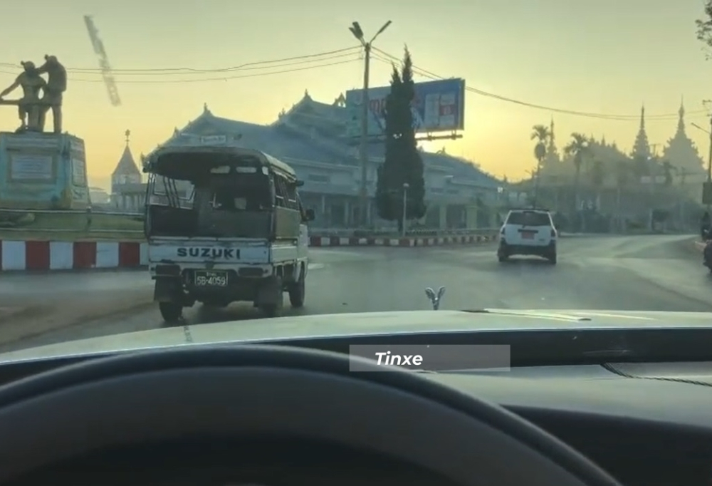 Rolls-Royce Ghost trên đường phố của Myanmar