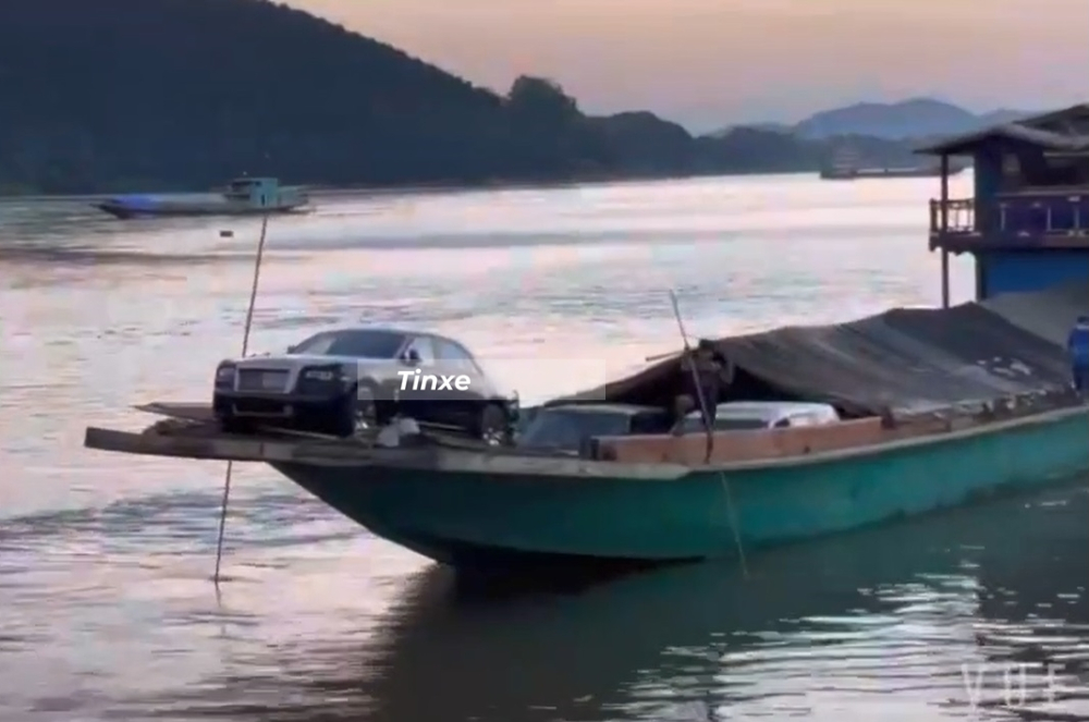 Cách vận chuyển xe Rolls-Royce đến Myanmar khiến không ít người choáng