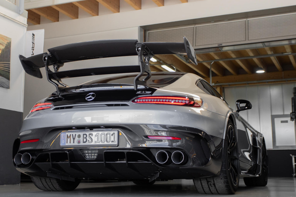 Ph&iacute;a sau của&nbsp;Mercedes-AMG GT&nbsp;Black Series Opus Binary Edition