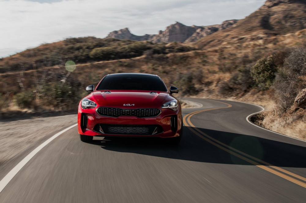 Thiết kế đầu xe của Kia Stinger 2022