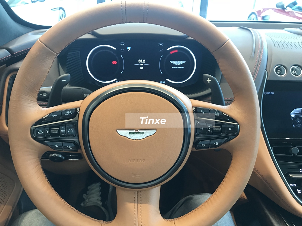 Vô lăng xe Aston Martin DBX