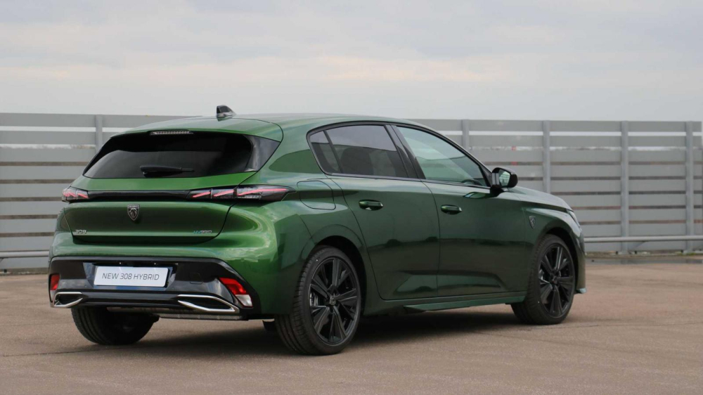 Peugeot 308 2021 có 3 loại động cơ xăng và diesel