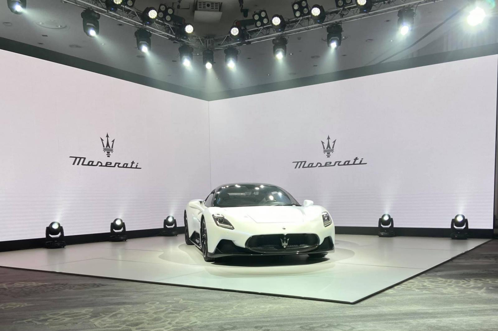 Si&ecirc;u xe Maserati MC20 lần đầu ti&ecirc;n đến Đ&ocirc;ng Nam &Aacute; với gi&aacute; b&aacute;n 16 tỷ đồng