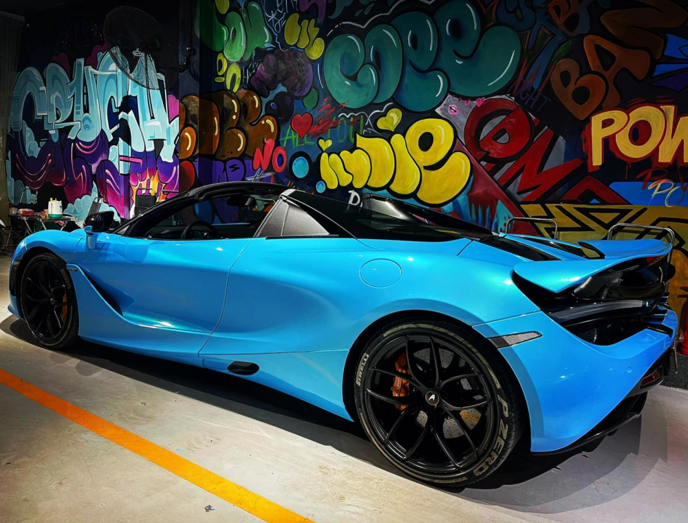 Thời gian mở mui thực tế của siêu xe mui trần McLaren 720S Spider chỉ khoảng 8 giây