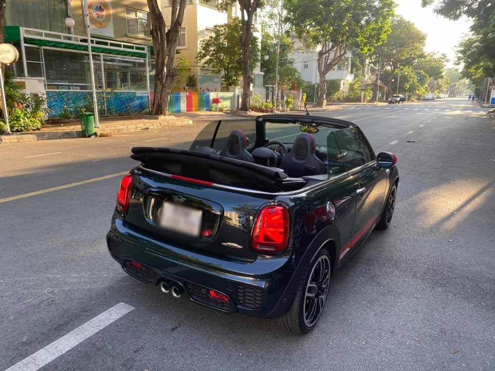 Cường Đô-la mua lại chiếc xe MINI John Cooper Works Convertible
