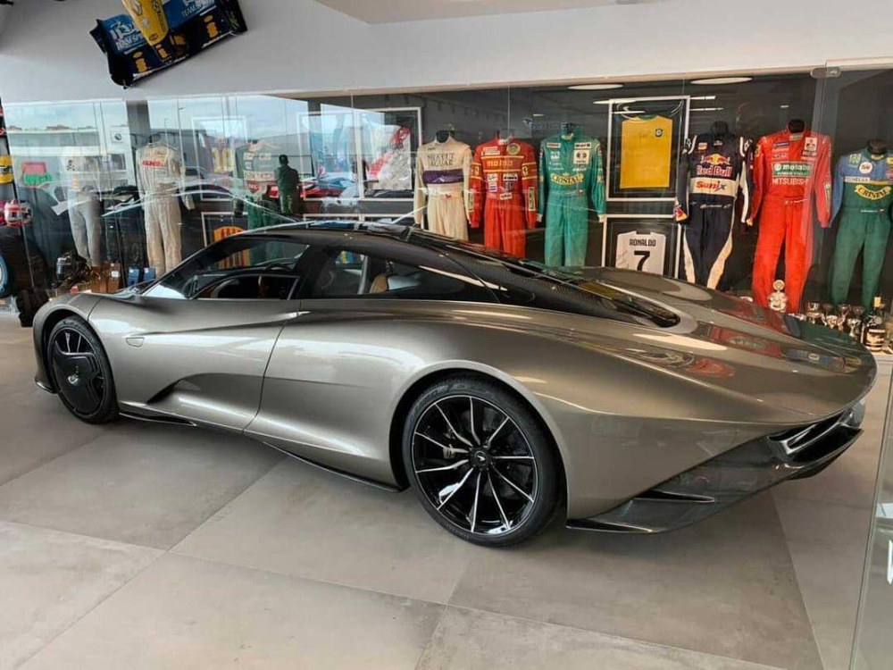 Chiếc xe này xuất hiện tại đại lý McLaren Barcelona Chiếc xe này xuất hiện tại đại lý McLaren Barcelona