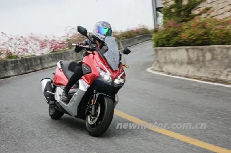 Dayang Vorei ADV 350