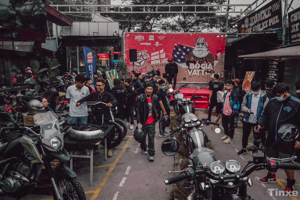 Nhiều mẫu xe mới được mang tới trưng bày tại phiên chợ