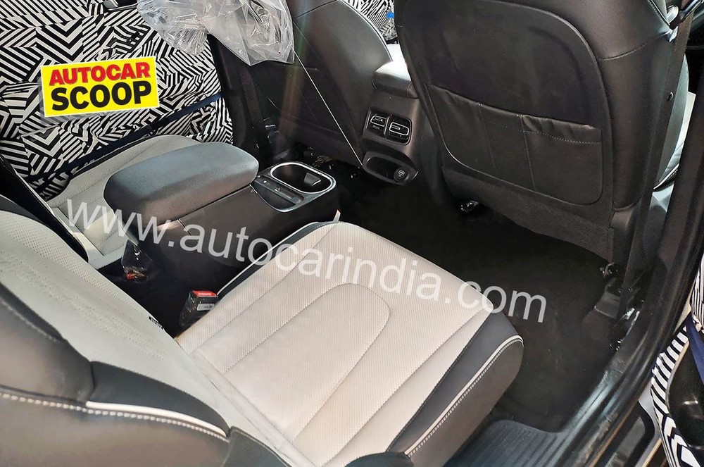 Hàng ghế thứ hai của Hyundai Alcazar 2021