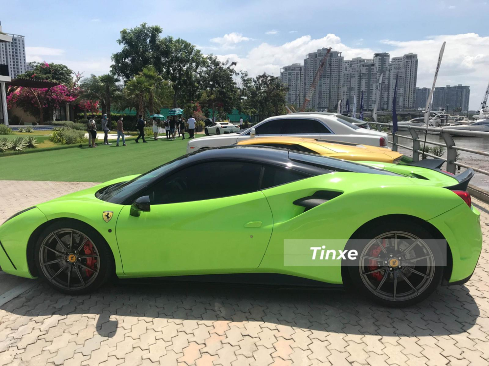 Diện mạo siêu xe Ferrari 488 GTB độ SVR nhìn từ bên hông Diện mạo siêu xe Ferrari 488 GTB độ SVR nhìn từ bên hông