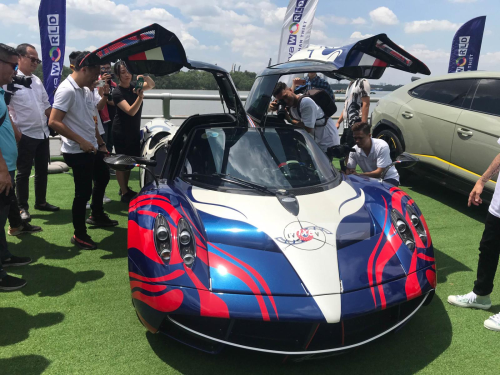 Pagani Huayra được Minh Nhựa mang đi tham dự buổi gặp mặt của các thành viên Viet Rally