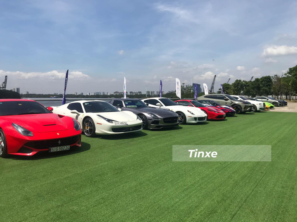 D&agrave;n si&ecirc;u xe của giới nh&agrave; gi&agrave;u Việt tập trung về th&agrave;nh phố Thủ Đức để họp mặt chuẩn bị h&agrave;nh tr&igrave;nh xe Viet Rally