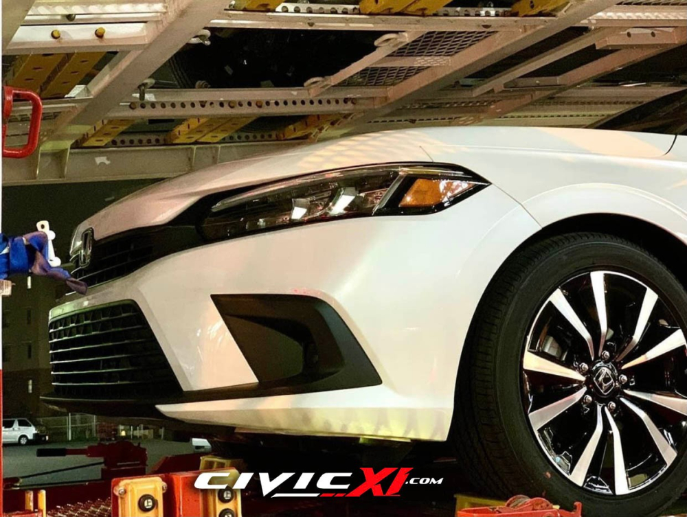 Honda Civic 2022 được trang bị v&agrave;nh hợp kim 5 chấu k&eacute;p