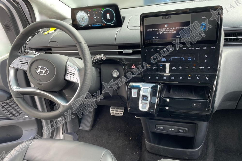 Nội thất bên trong Hyundai Staria 2021
