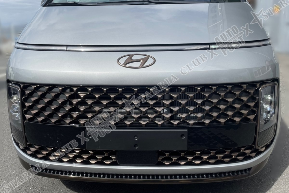 Cận cảnh thiết kế đầu xe của Hyundai Staria 2021