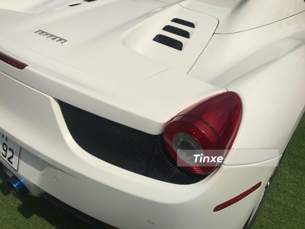 Xe có màu sơn trắng Bianco Avus