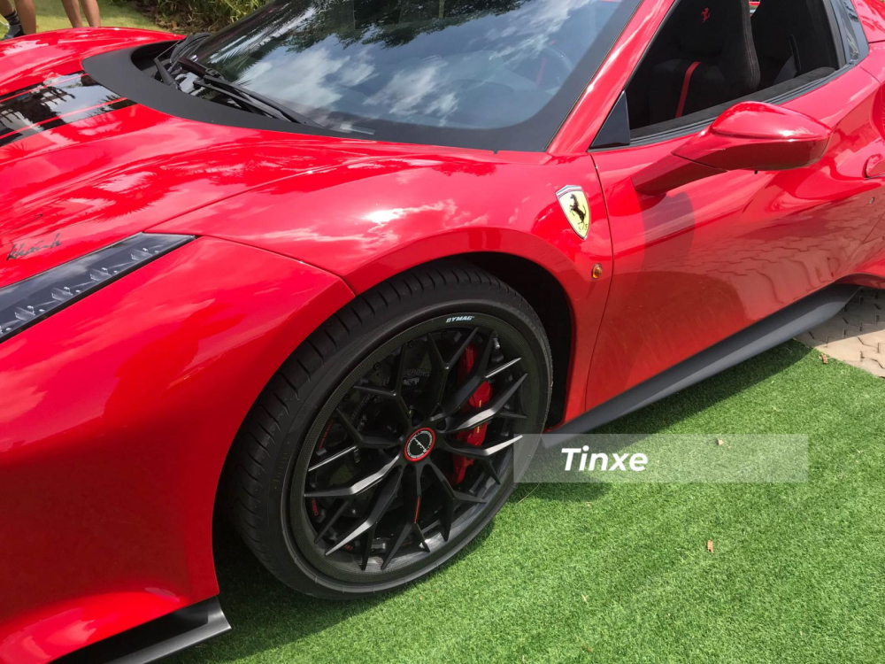 Bộ m&acirc;m của Ferrari 488 Pista Spider c&oacute; gi&aacute; hơn 350 triệu đồng
