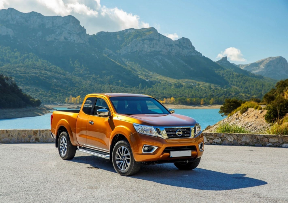 Giá bán của Nissan Navara đang ở mức thấp nhất từ trước đến nay, không chỉ bởi ưu đãi của đại lý mà còn do mẫu bán tải này đã được điều chỉnh giảm giá niêm yết tới 36 triệu đồng vào tháng 11/2020.
