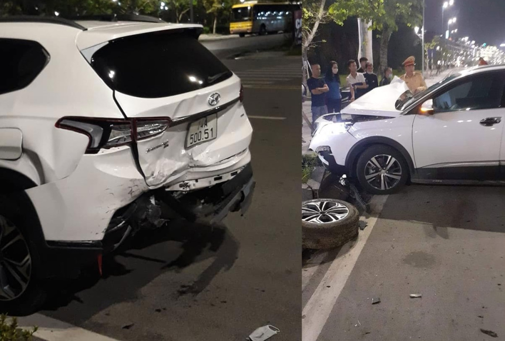 Chiếc Hyundai Santa Fe biến dạng đuôi xe và rơi cả lốp dự phòng