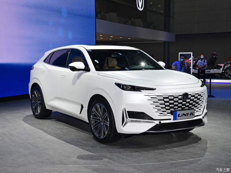 Changan UNI-K có giá rẻ hơn mức dự đoán ban dầu