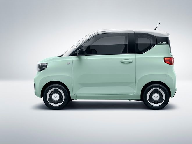 Wuling Hongguang Mini EV Macaron c&oacute; k&iacute;ch thước nhỏ xinh