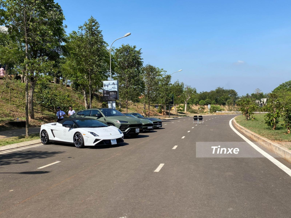 Siêu xe mui trần Lamborghini Gallardo LP560-4 Spyder lần hiếm hoi xuất hiện công khai với giới mê xe