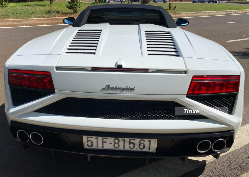 Thiết kế đuôi xe của Lamborghini Gallardo LP560-4 Spyder 50th Anniversary