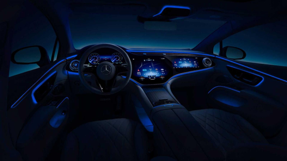 Hệ thống &aacute;nh s&aacute;ng nền trong&nbsp;Mercedes EQS 2022 bản cao cấp