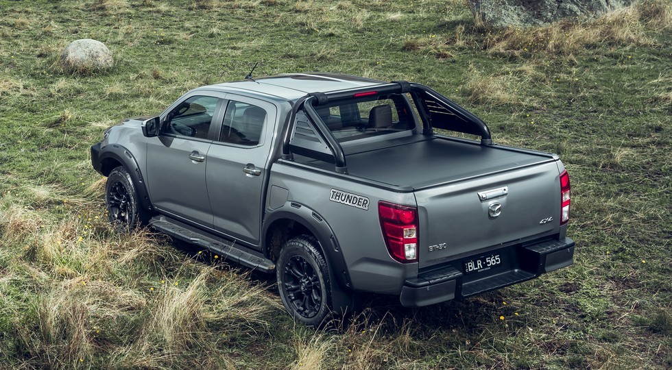 Mazda BT-50 Thunder 2021 đi kèm bộ phụ kiện giá 300 triệu đồng Mazda BT-50 Thunder 2021 đi kèm bộ phụ kiện giá 300 triệu đồng