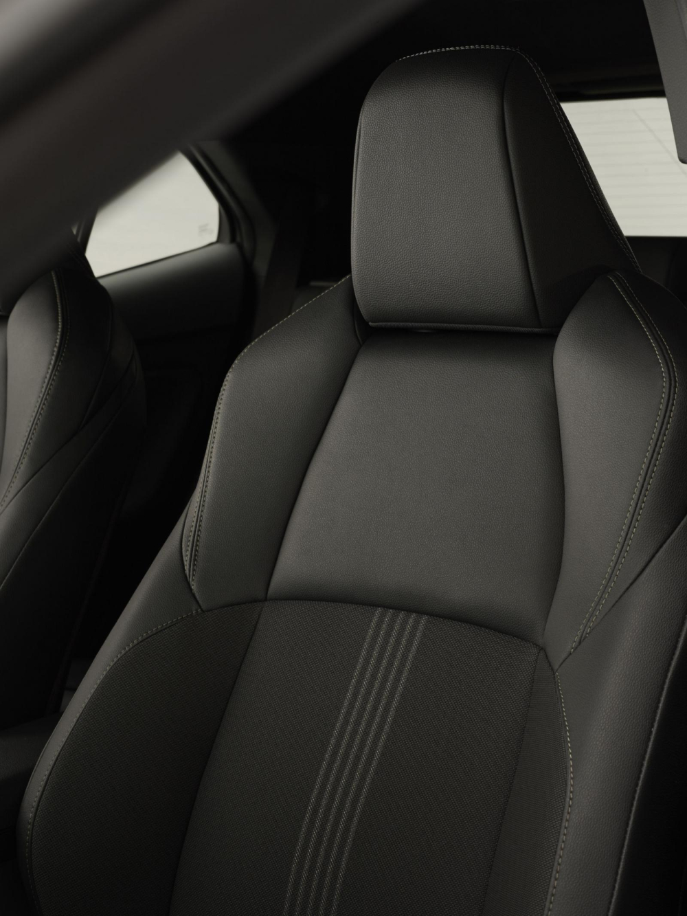Ghế bọc da của Toyota Yaris Cross Adventure 2021